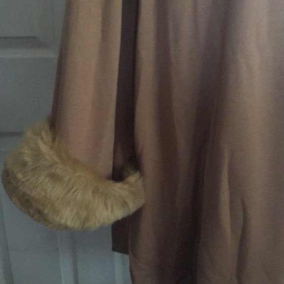NEW cape flare faux fur poncho Style - Picture 7 of 12